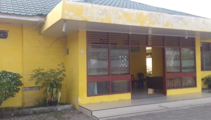 Camat Tanjungpura Jarang Masuk Kantor, Warga Keluhkan Layanan Publik Tersendat