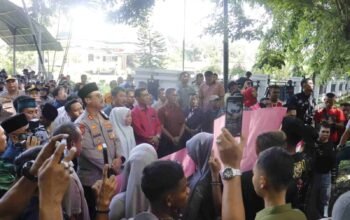 Kapolres Langkat AKBP David Triyo Prasojo Pimpin Langsung Pengamanan Aksi SADAR di DPRD